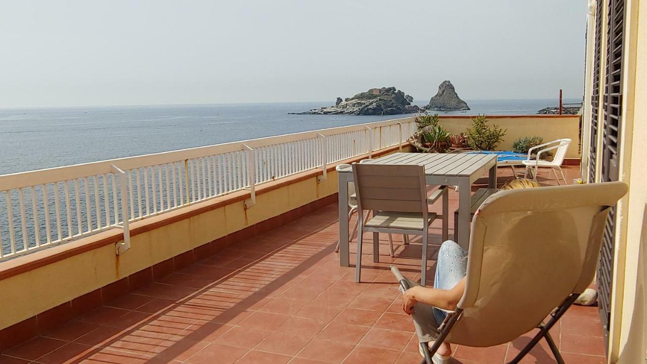Апартаменты Casa Ciclopi Ачитрецца Экстерьер фото